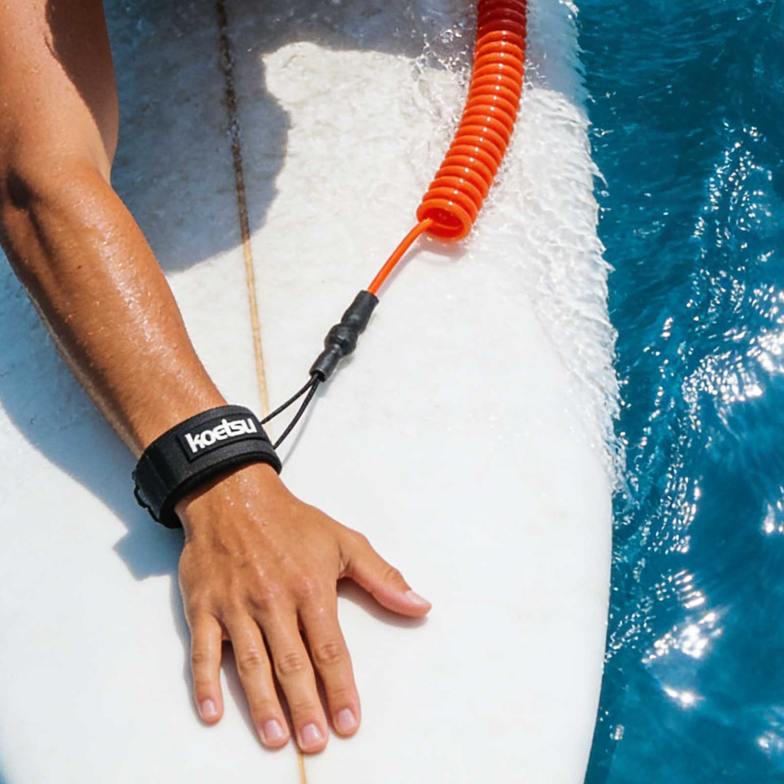 Laisse de bodyboard enroulée e - Stand Up Paddle Leash avis et prix